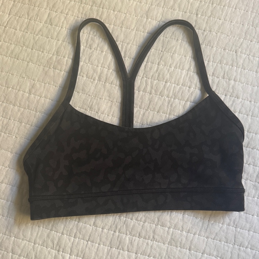 Lululemon Sports Bra - Size 4 🩶